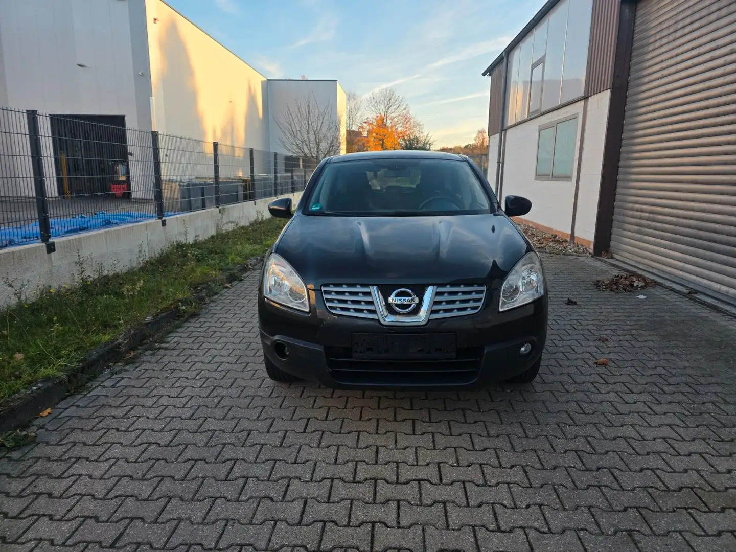 Nissan Qashqai 1.6 Acenta Schwarz - 2