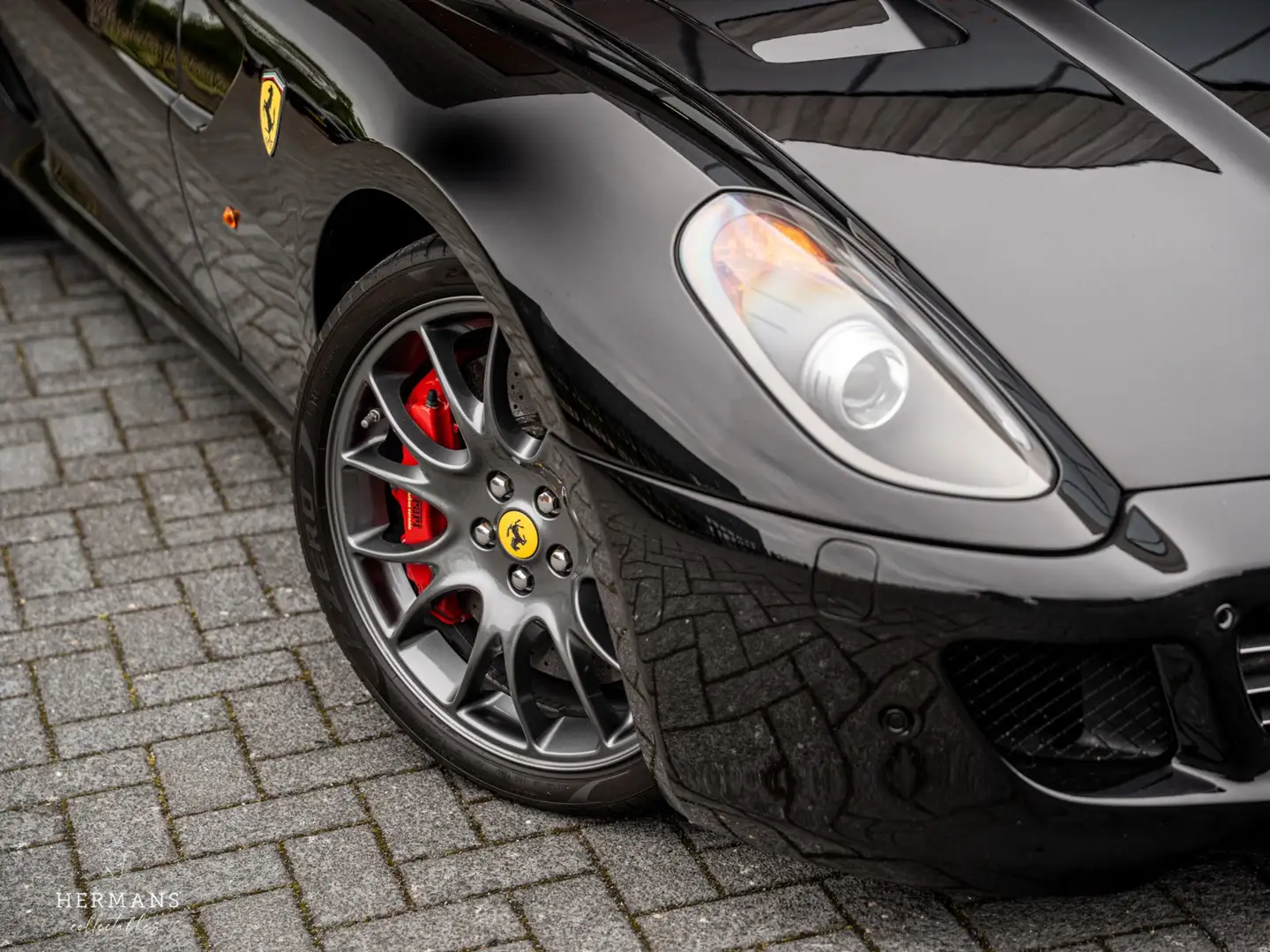 Ferrari 599 6.0 GTB Fiorano / Carbon / Electric seats / Navi / Schwarz - 2