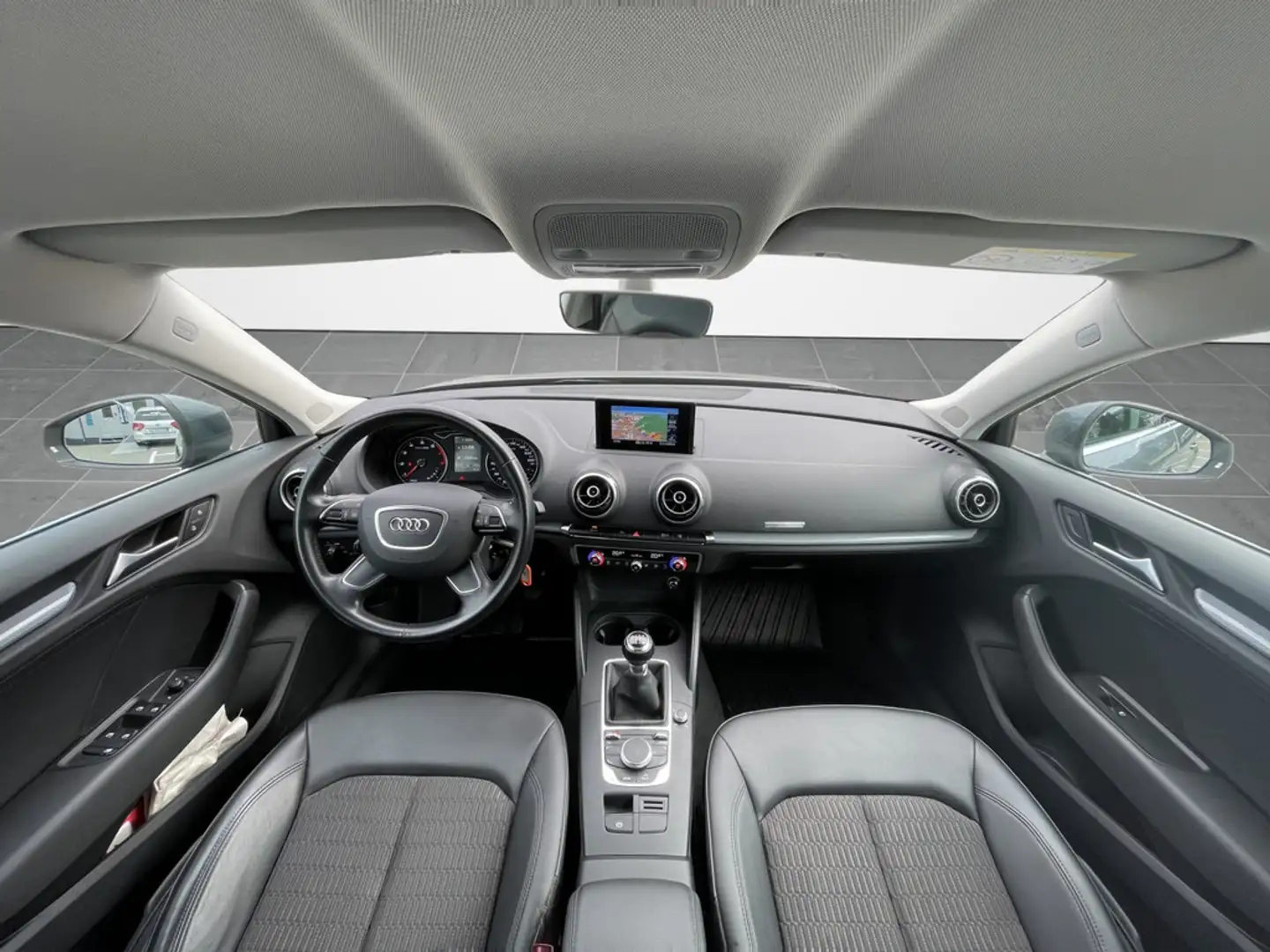 Audi A3 Sportback 1.4 TFSI S-LINE+XENON+NAV+PDC+LM-17" Grau - 2