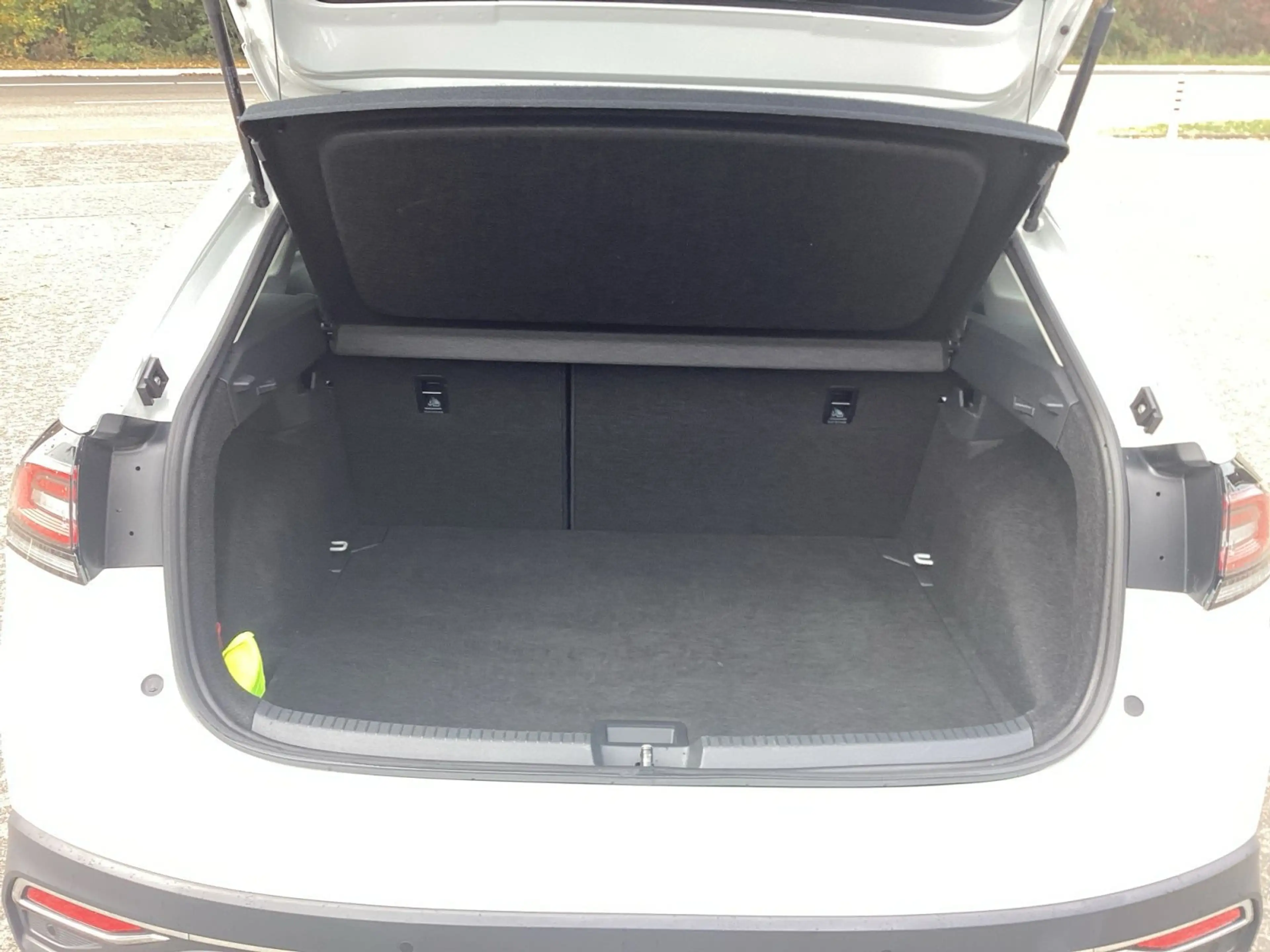 Volkswagen Taigo 1.0 TSI Style Navi LED Kamera — photo 15
