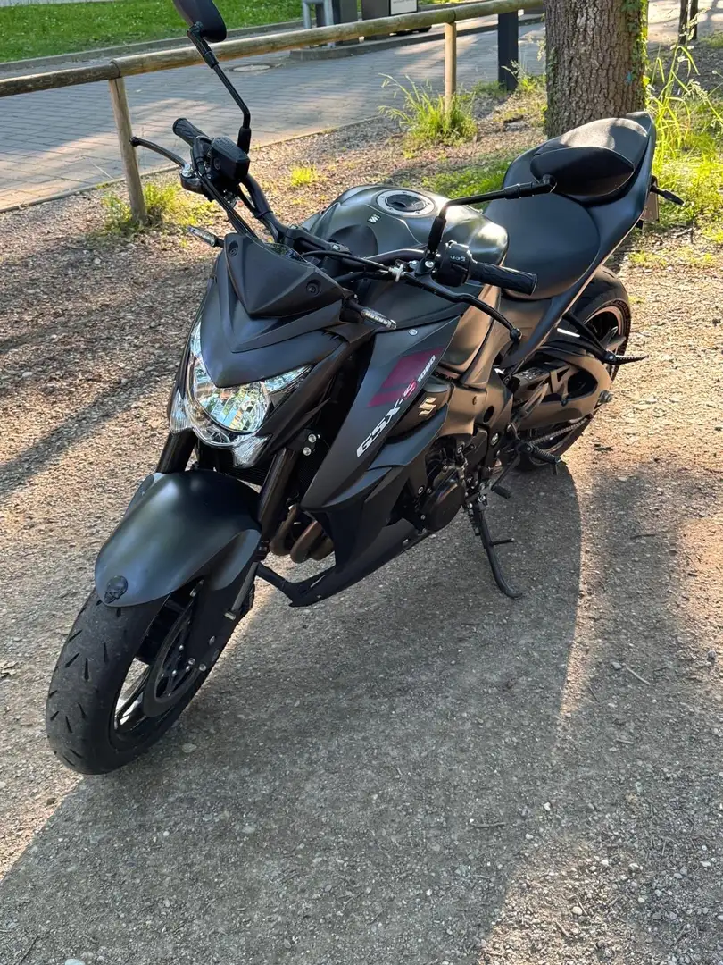 Suzuki GSX-S 1000 Černá - 2