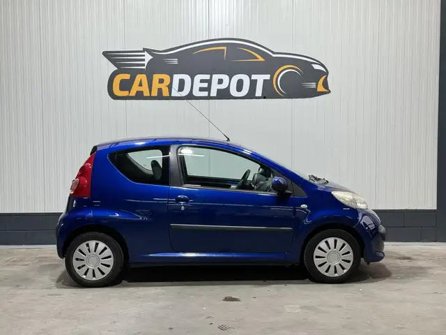 Peugeot 107 view 4