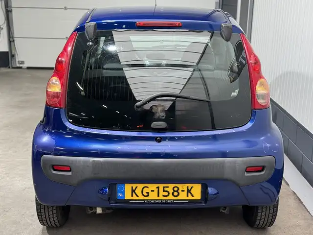 Peugeot 107 view 7