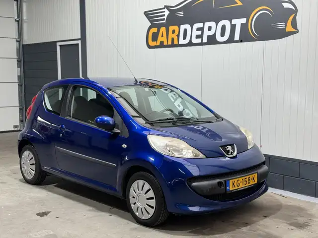 Peugeot 107 view 3
