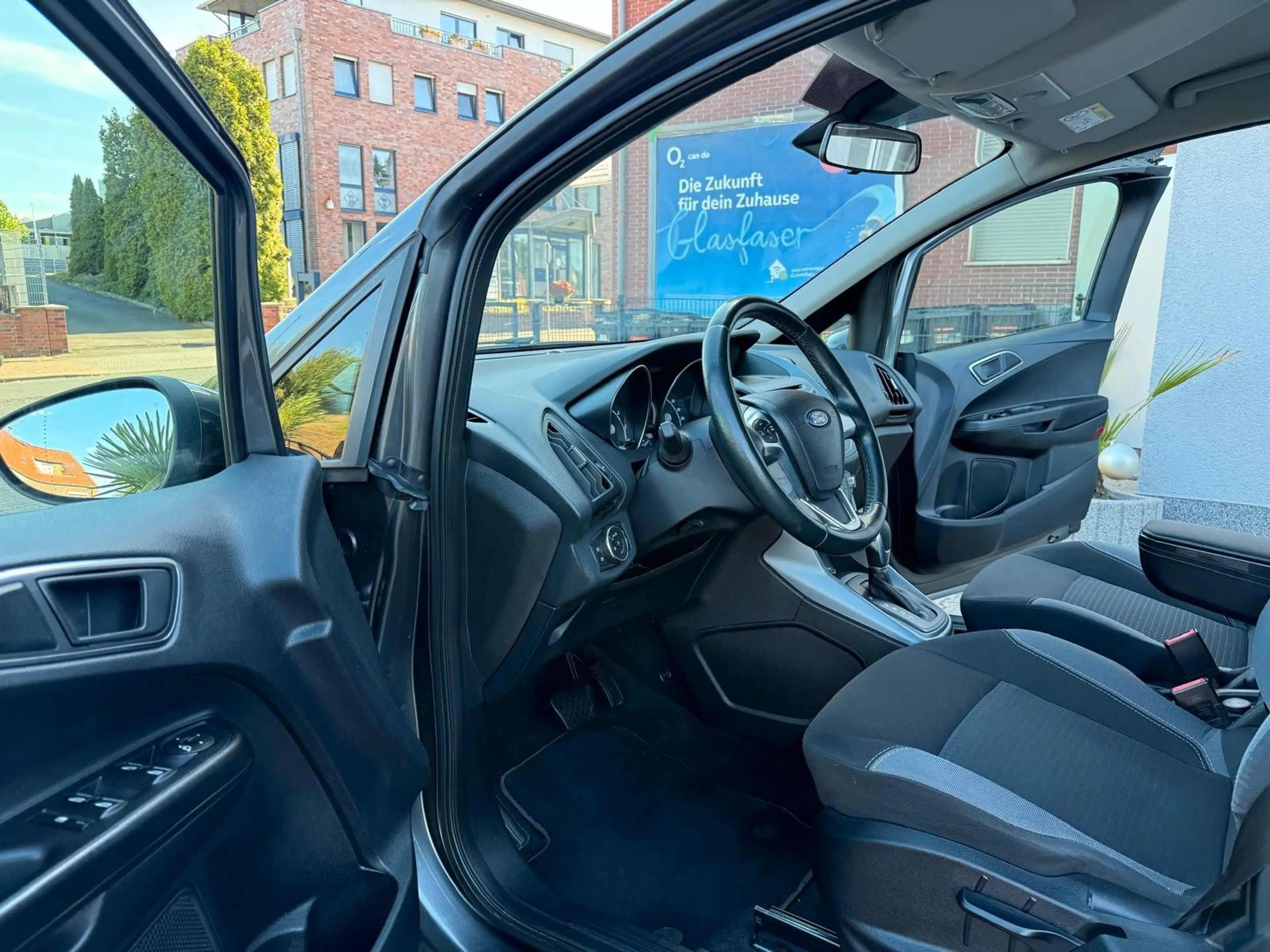 Ford B-Max B-MAX Sync Edition *Automatik* KM 56.000*PDC*SHZ — photo 11