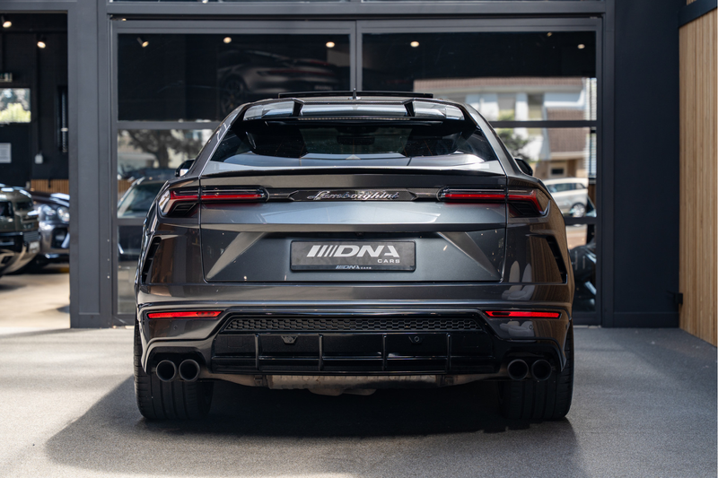 Lamborghini Urus Carbonpakket B&O Massage ACC HUD Urus 4.0 V8 — photo 4