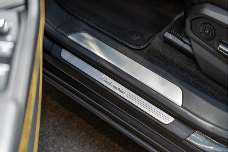 Lamborghini Urus Carbonpakket B&O Massage ACC HUD Urus 4.0 V8 — photo 33