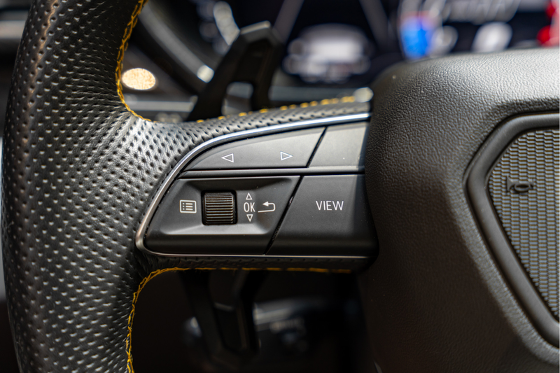 Lamborghini Urus Carbonpakket B&O Massage ACC HUD Urus 4.0 V8 — photo 38