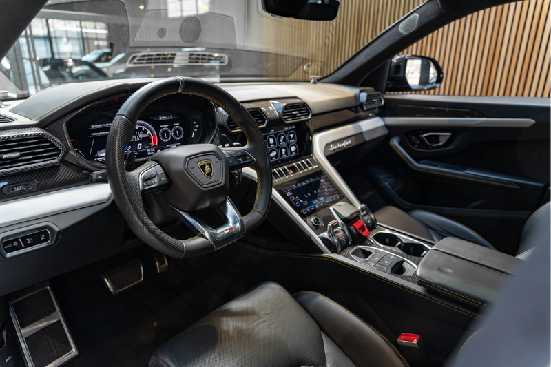 Lamborghini Urus Carbonpakket B&O Massage ACC HUD Urus 4.0 V8 — photo 6