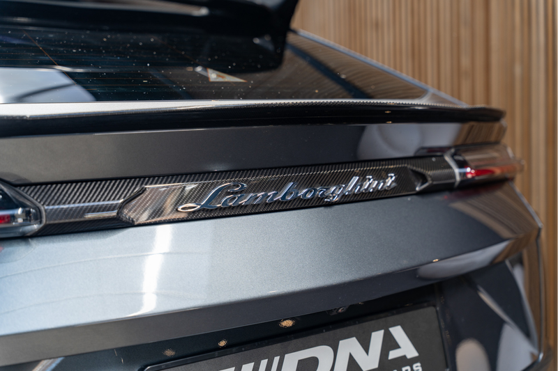 Lamborghini Urus Carbonpakket B&O Massage ACC HUD Urus 4.0 V8 — photo 17