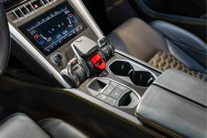 Lamborghini Urus Carbonpakket B&O Massage ACC HUD Urus 4.0 V8 — photo 35
