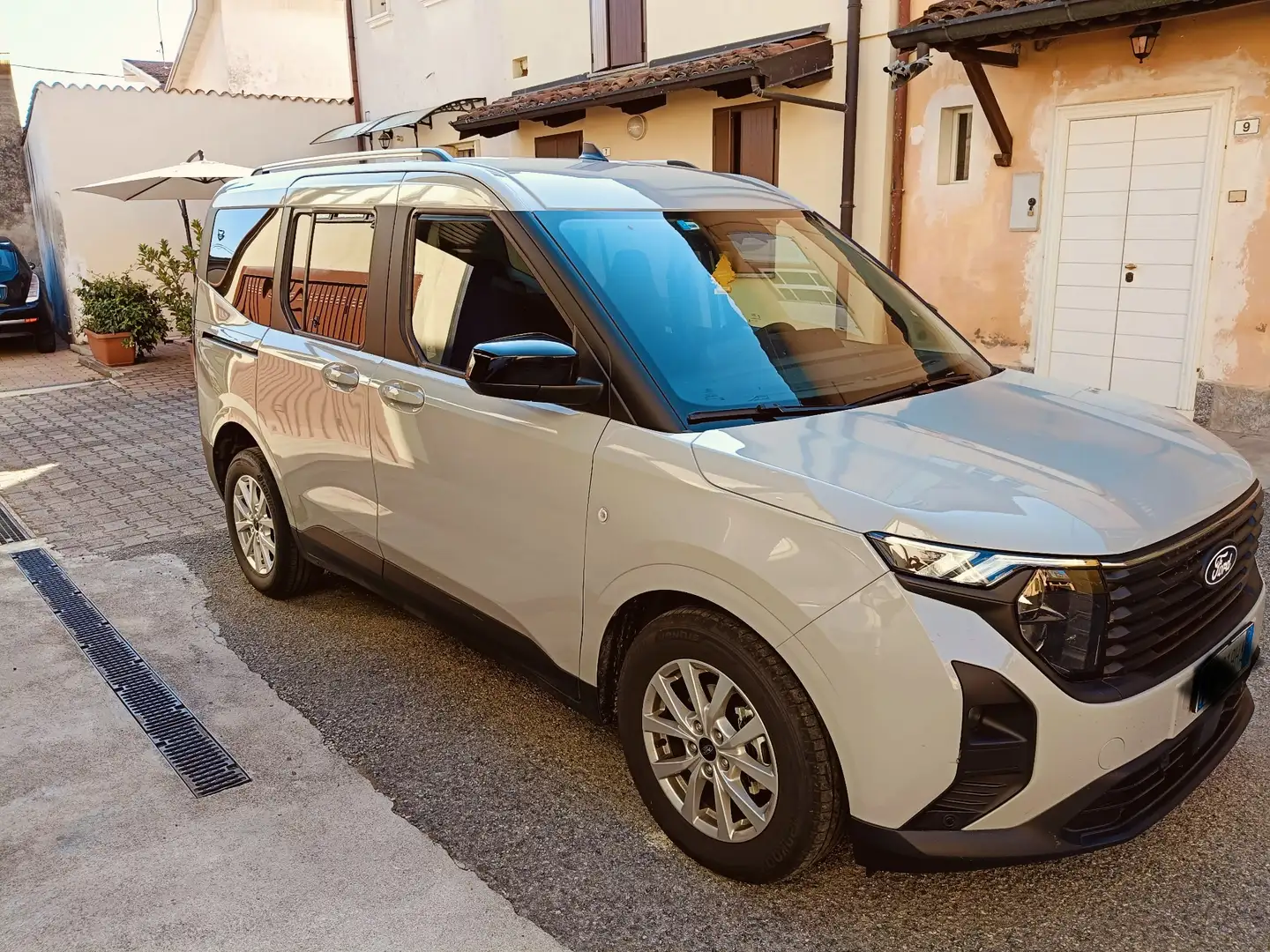 Ford Tourneo Courier Titanium Vert - 2