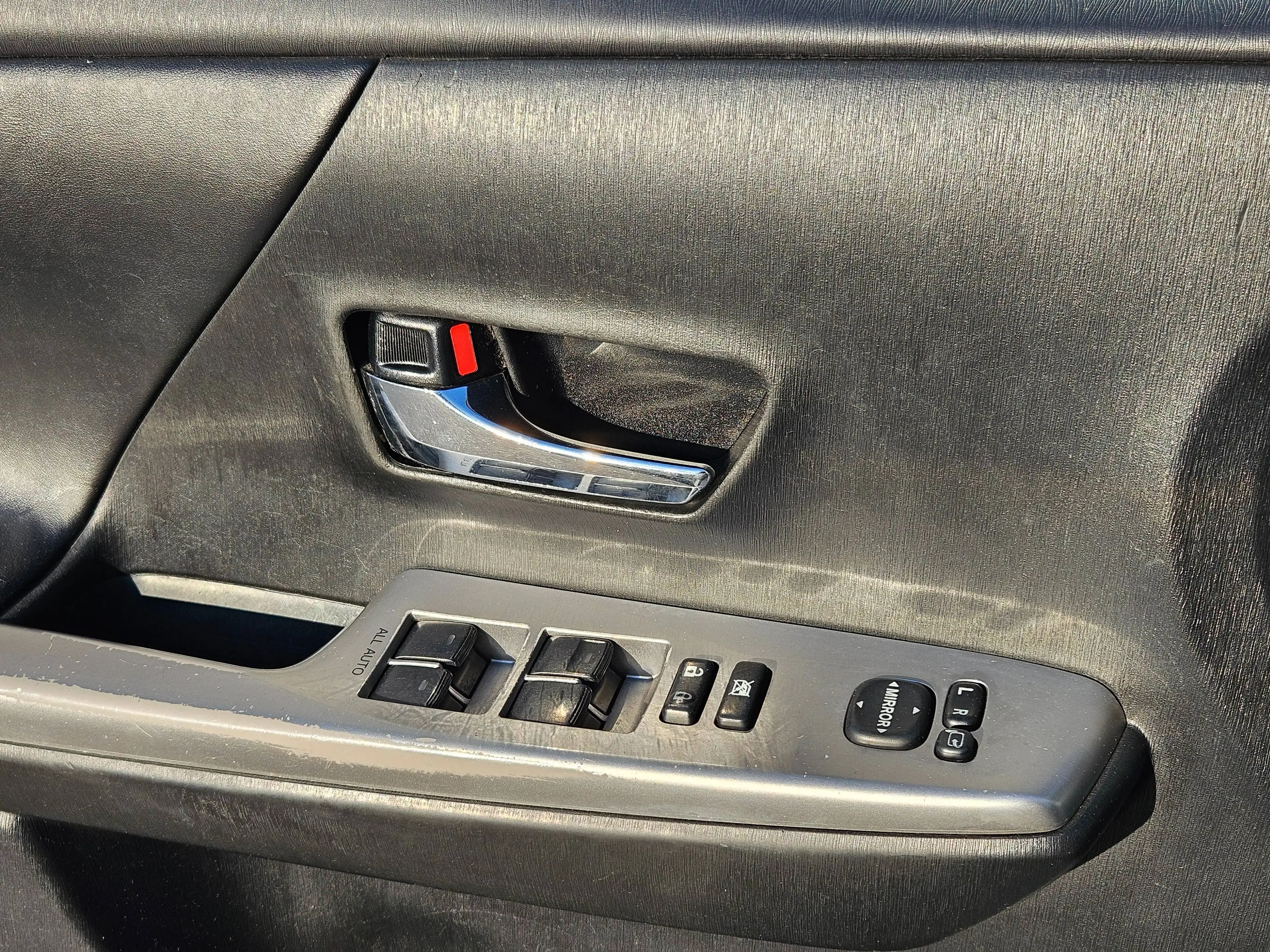 Toyota Prius+ Prius+ (Hybrid) 7 Sitzer Navi Benzin/Hybrid Kamera — photo 11