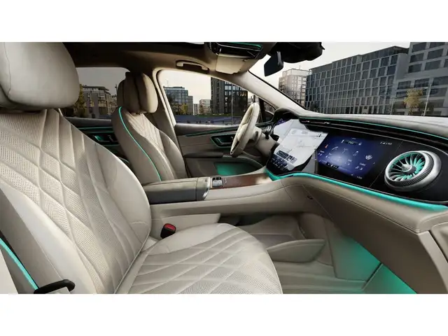 Mercedes-Benz Eqs view 12