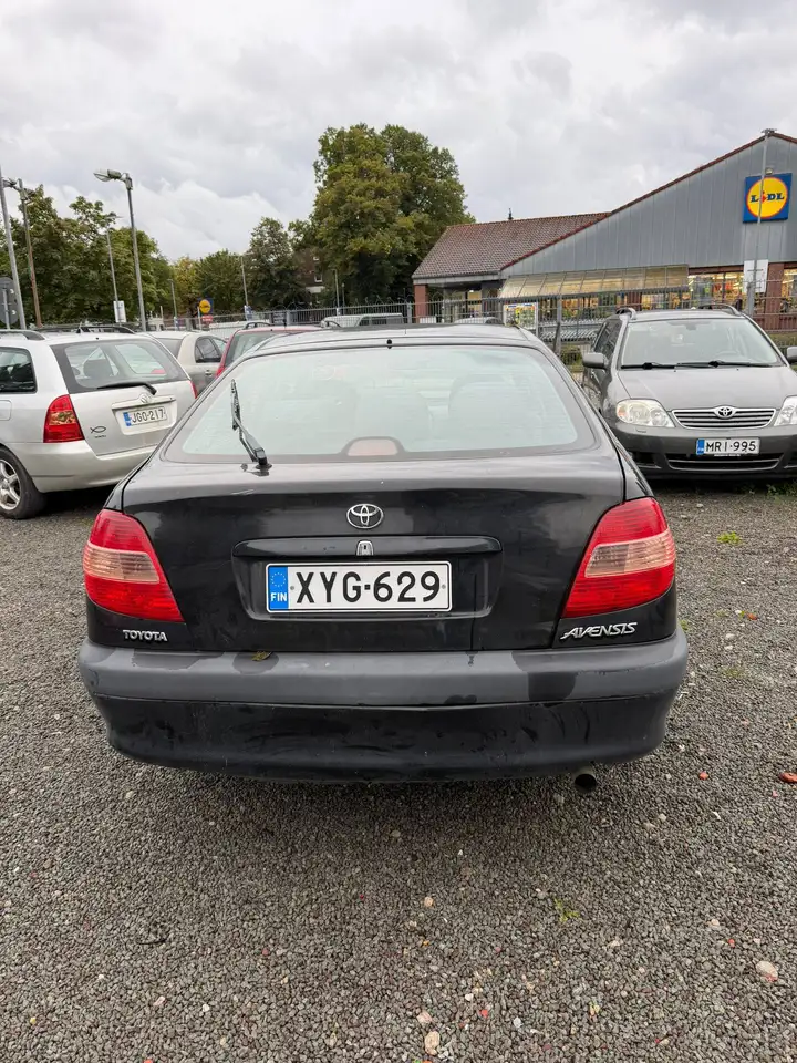 Toyota Avensis 1.6, foto 4