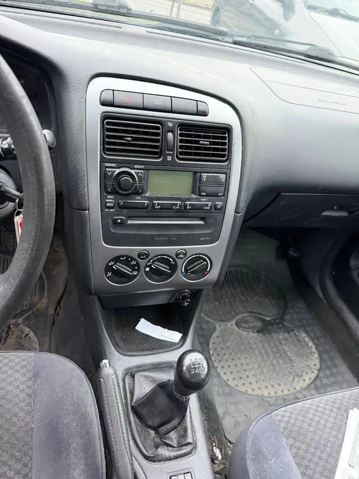 Toyota Avensis 1.6, foto 9