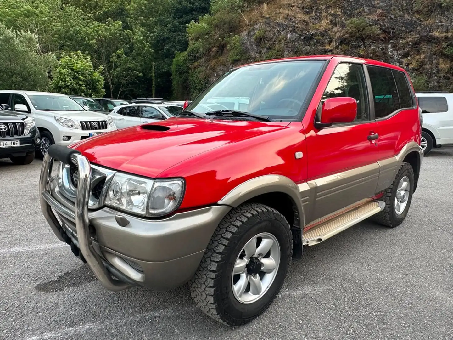 Nissan Terrano 2.7 TDi Elegance Rojo - 2