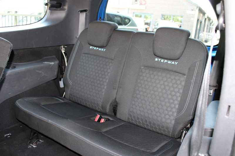 Dacia Lodgy 1.2 TCe Stepway 7p., Airco, Navi, Cruise, Trekhaak — photo 13