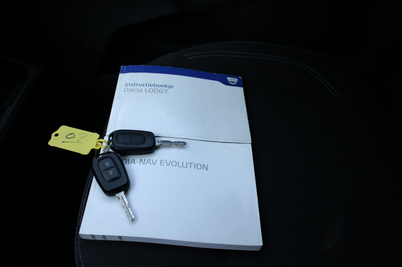 Dacia Lodgy 1.2 TCe Stepway 7p., Airco, Navi, Cruise, Trekhaak — photo 26
