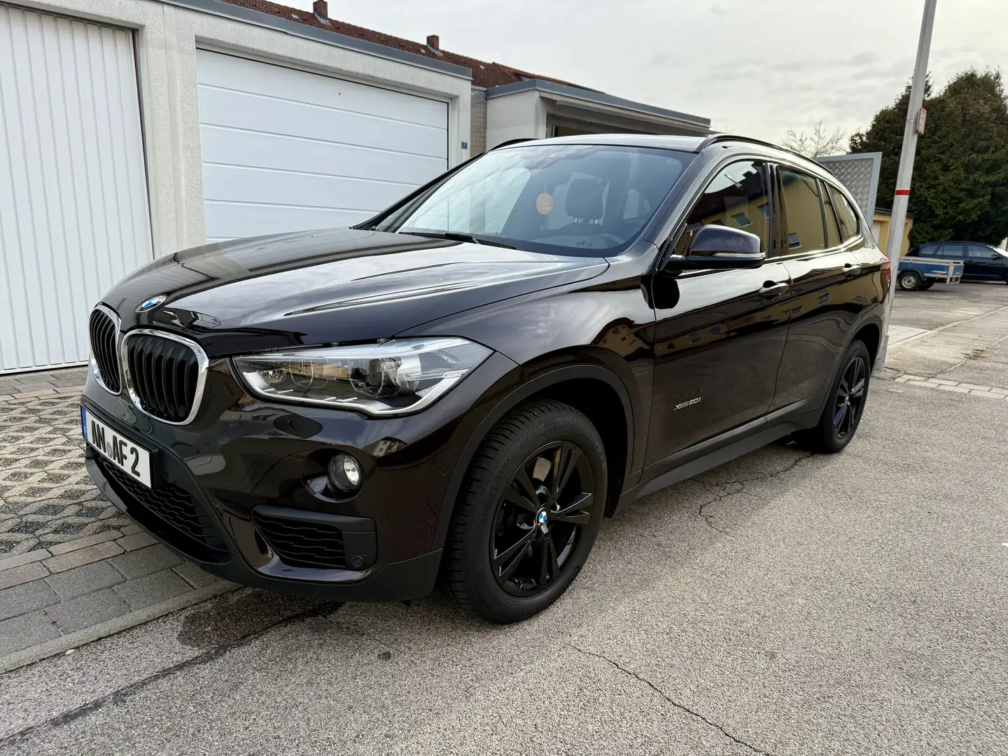 BMW X1 xDrive20i Aut. Advantage - 1