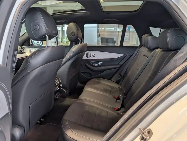 Mercedes-Benz E-Class view 11