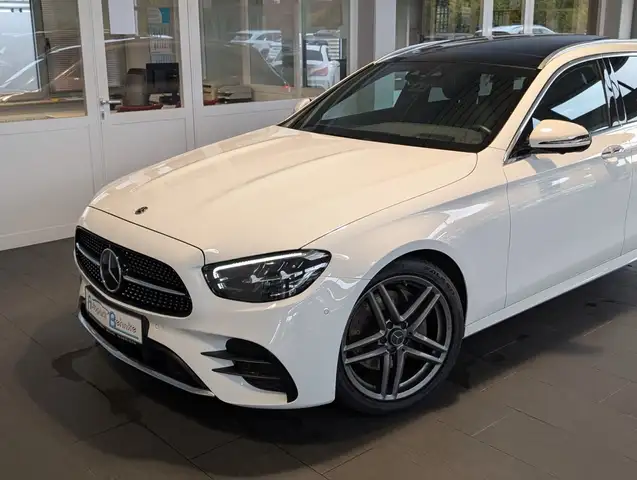 Mercedes-Benz E-Class view 6