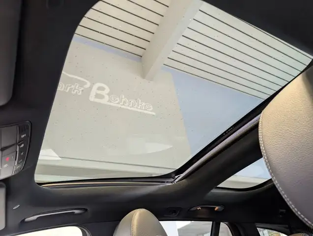 Mercedes-Benz E-Class view 10