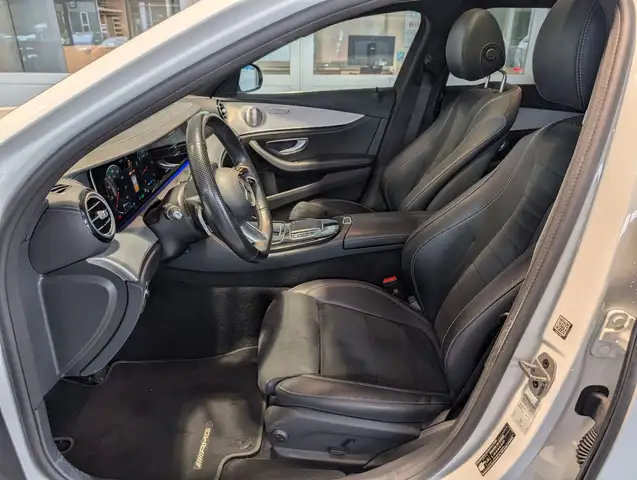 Mercedes-Benz E-Class view 8