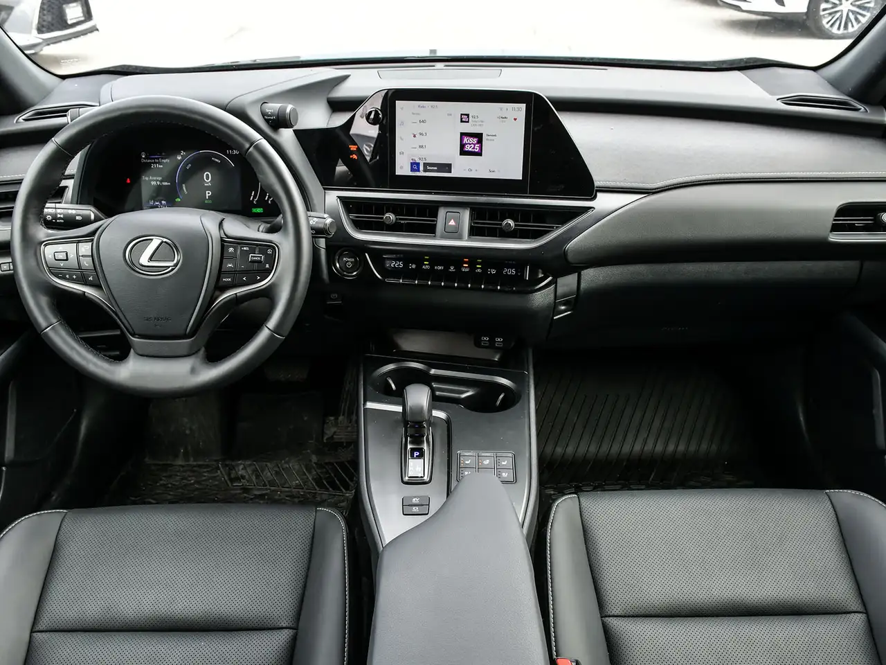Lexus UX снимка Lexus UX