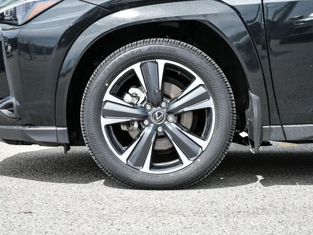 Lexus UX снимка Lexus UX
