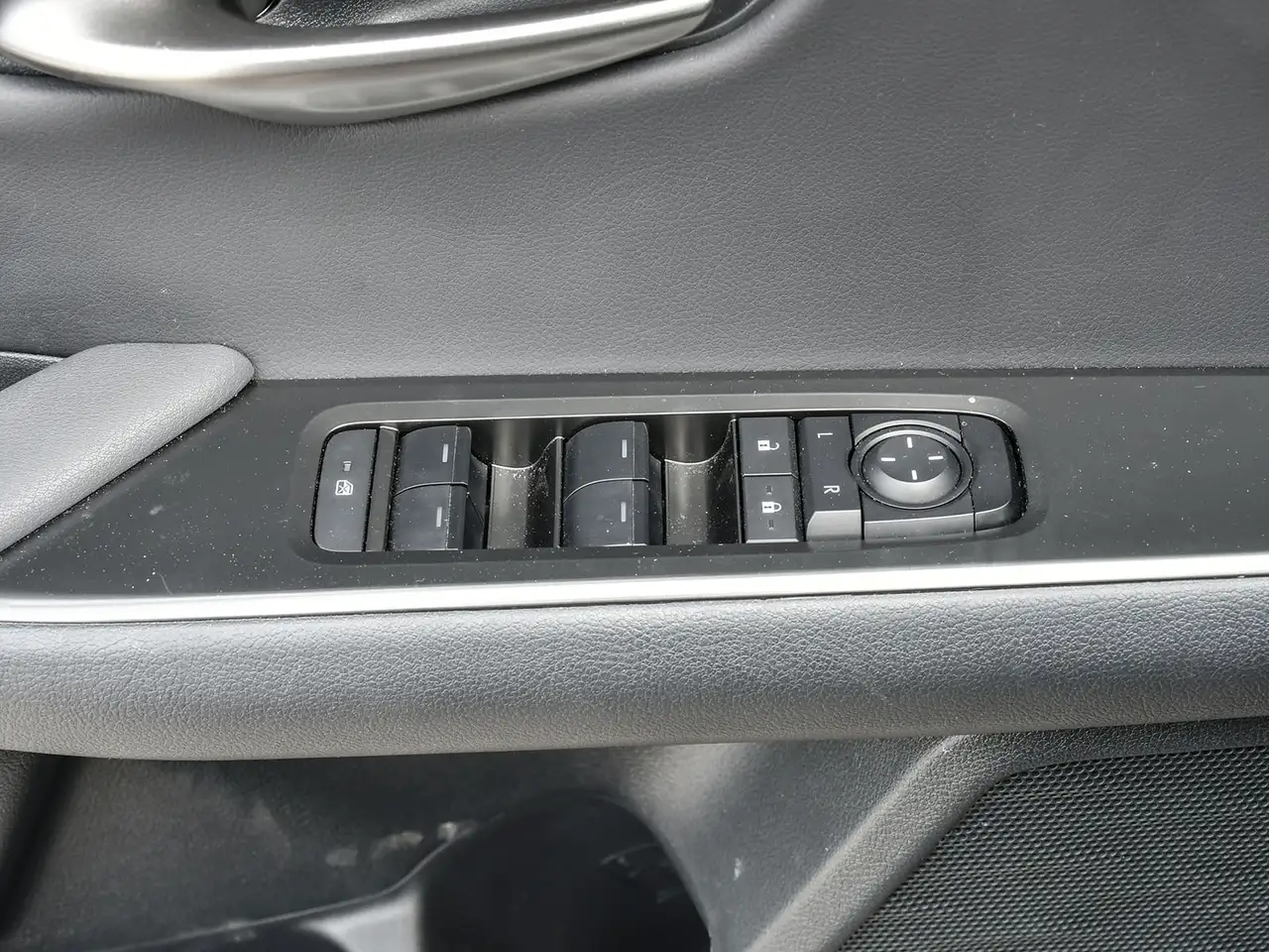 Lexus UX снимка Lexus UX