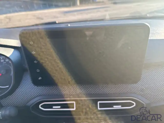 Dacia Sandero view 12