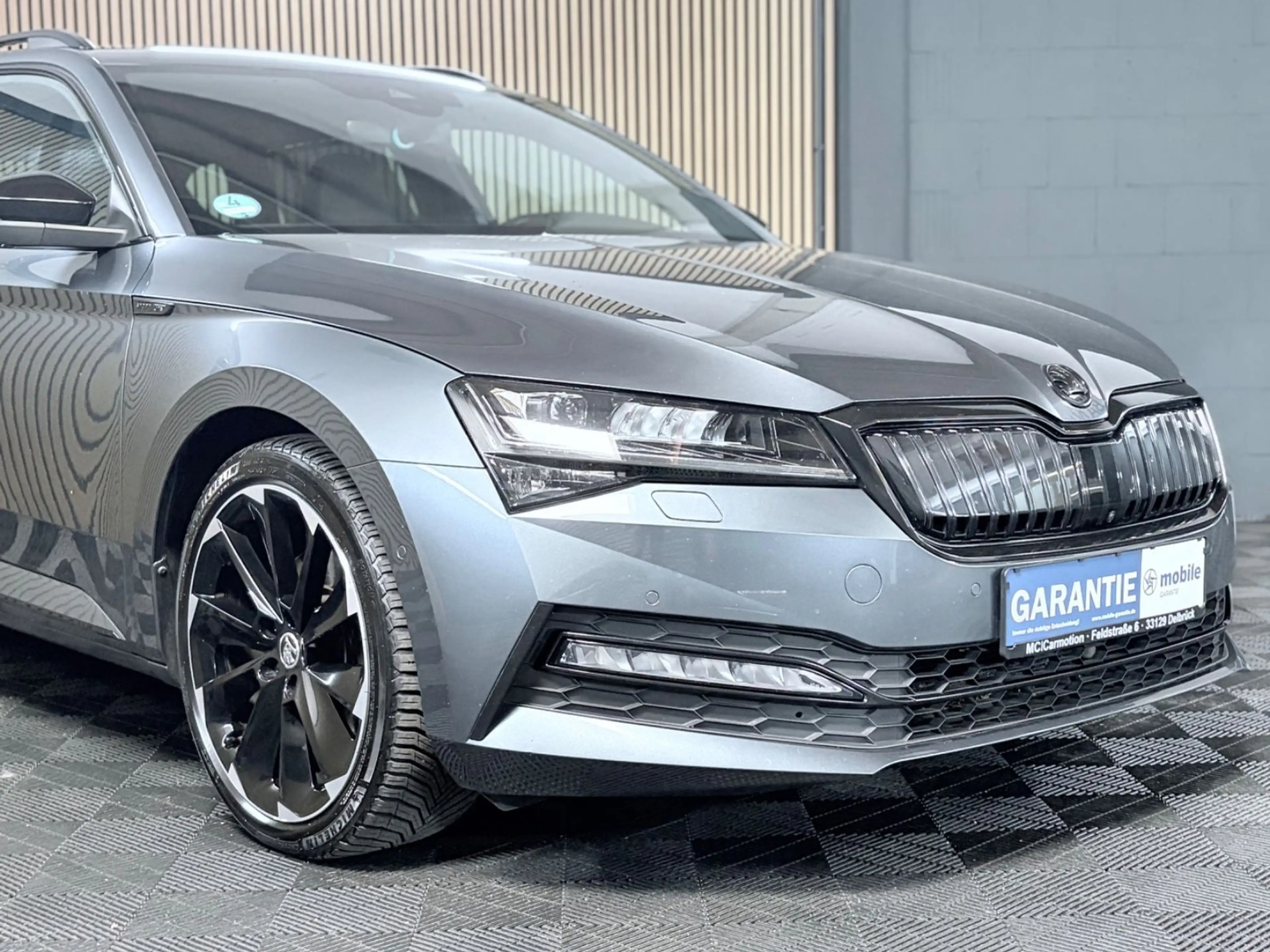 Skoda Superb Combi Sportline iV Hybrid/ StandHZG/ 360° — photo 12