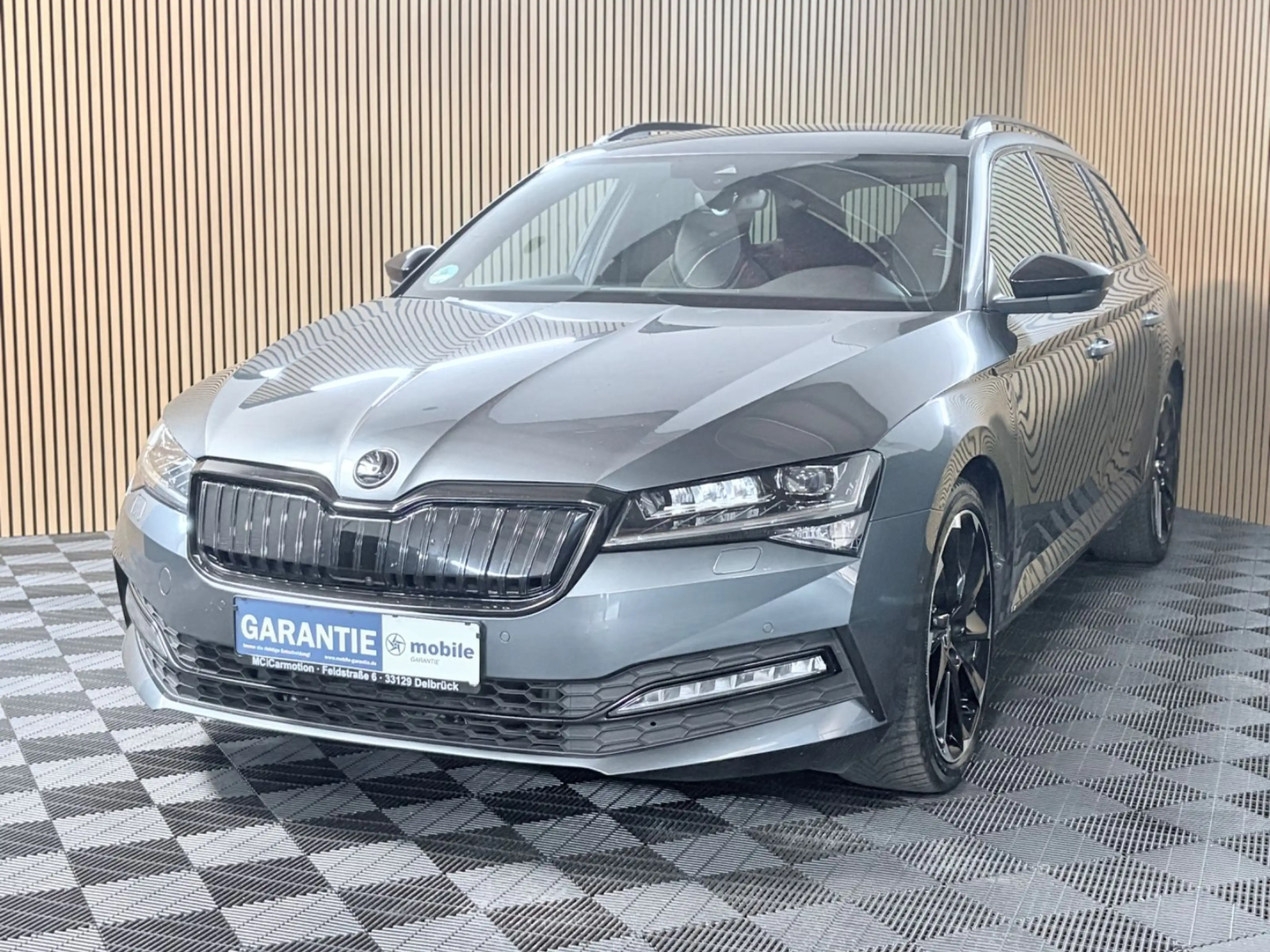 Skoda Superb Combi Sportline iV Hybrid/ StandHZG/ 360° — photo 5