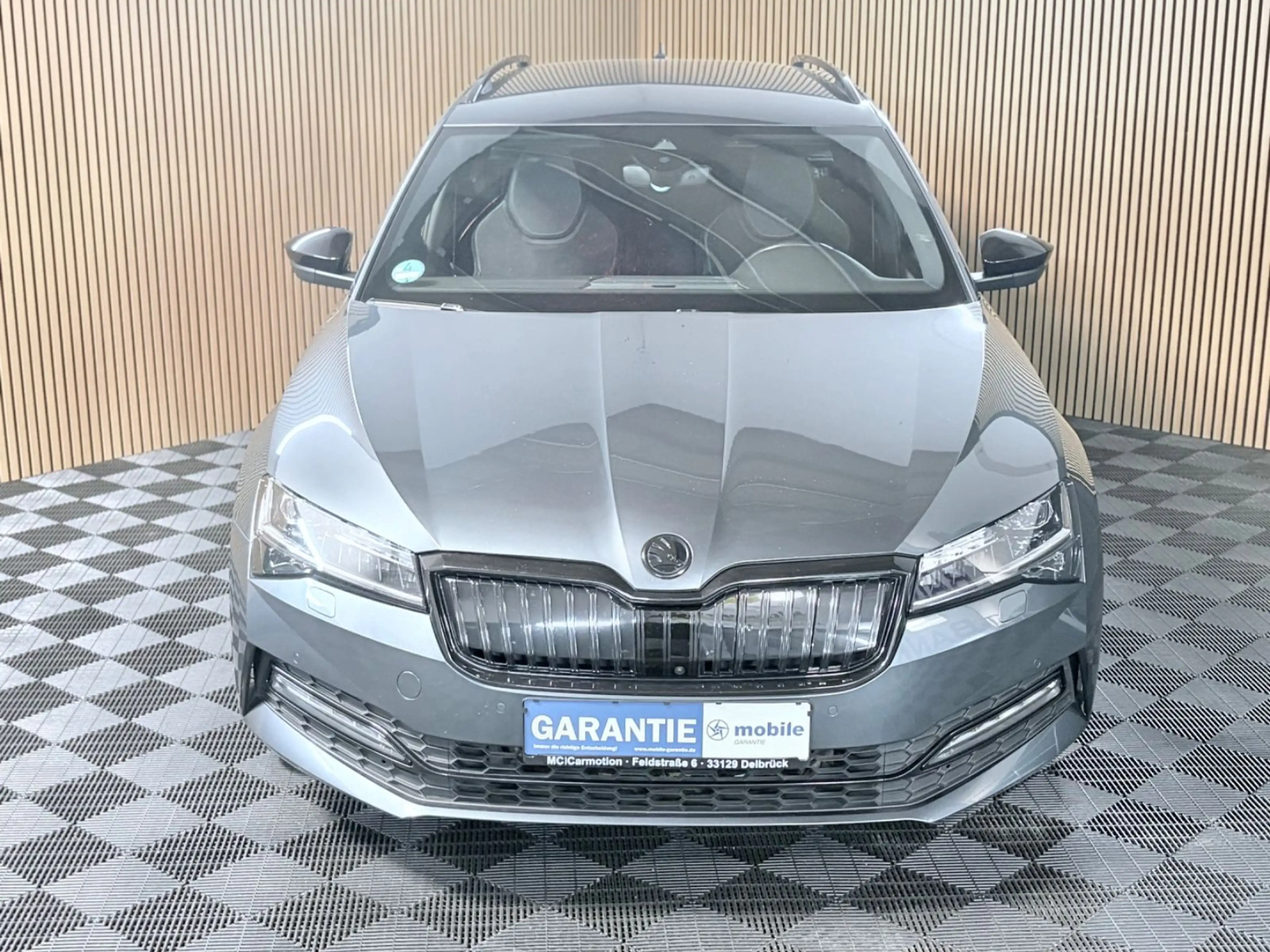 Skoda Superb Combi Sportline iV Hybrid/ StandHZG/ 360° — photo 8