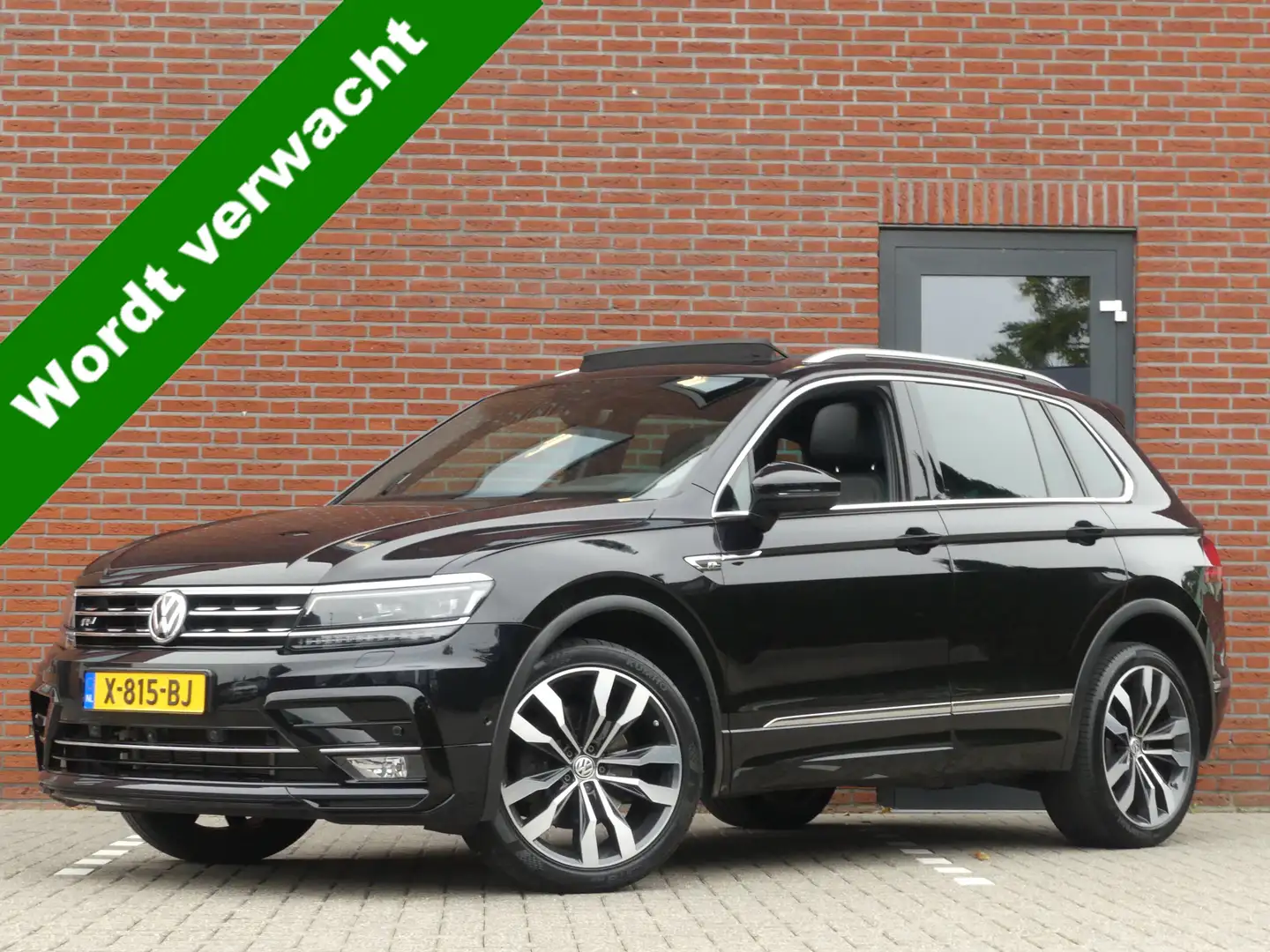 Volkswagen Tiguan 2.0 TSI 4Motion 2 X R-line / Schuifdak / Trekhaak Noir - 1