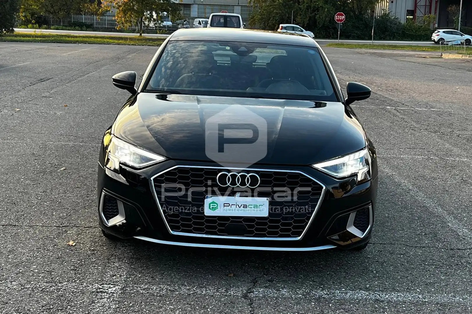 Audi A3 A3 SPB 35 TFSI S tronic Business Advanced Zwart - 2