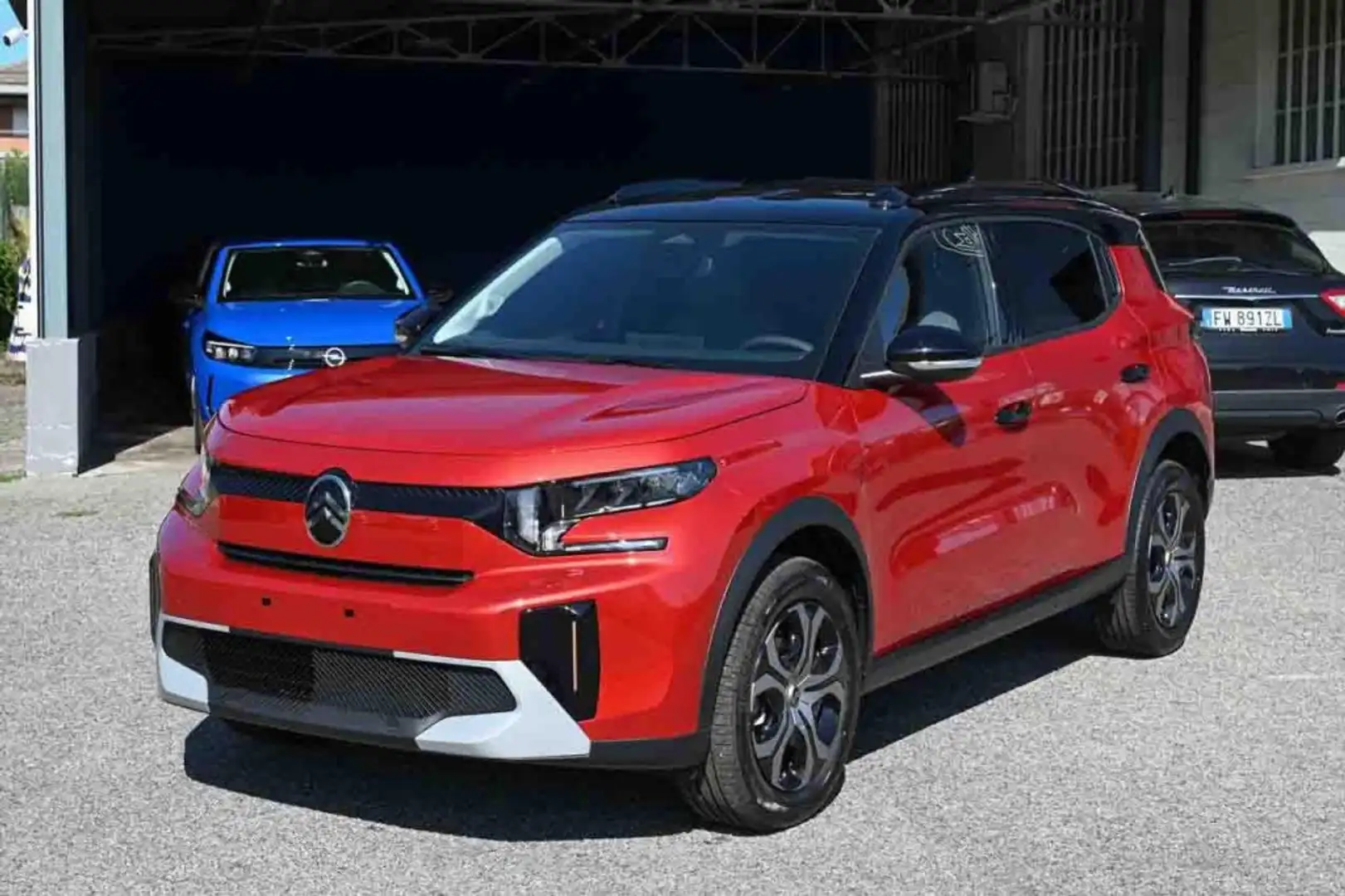 Citroen C3 Aircross PureTech Turbo 100 Plus Rosso - 1