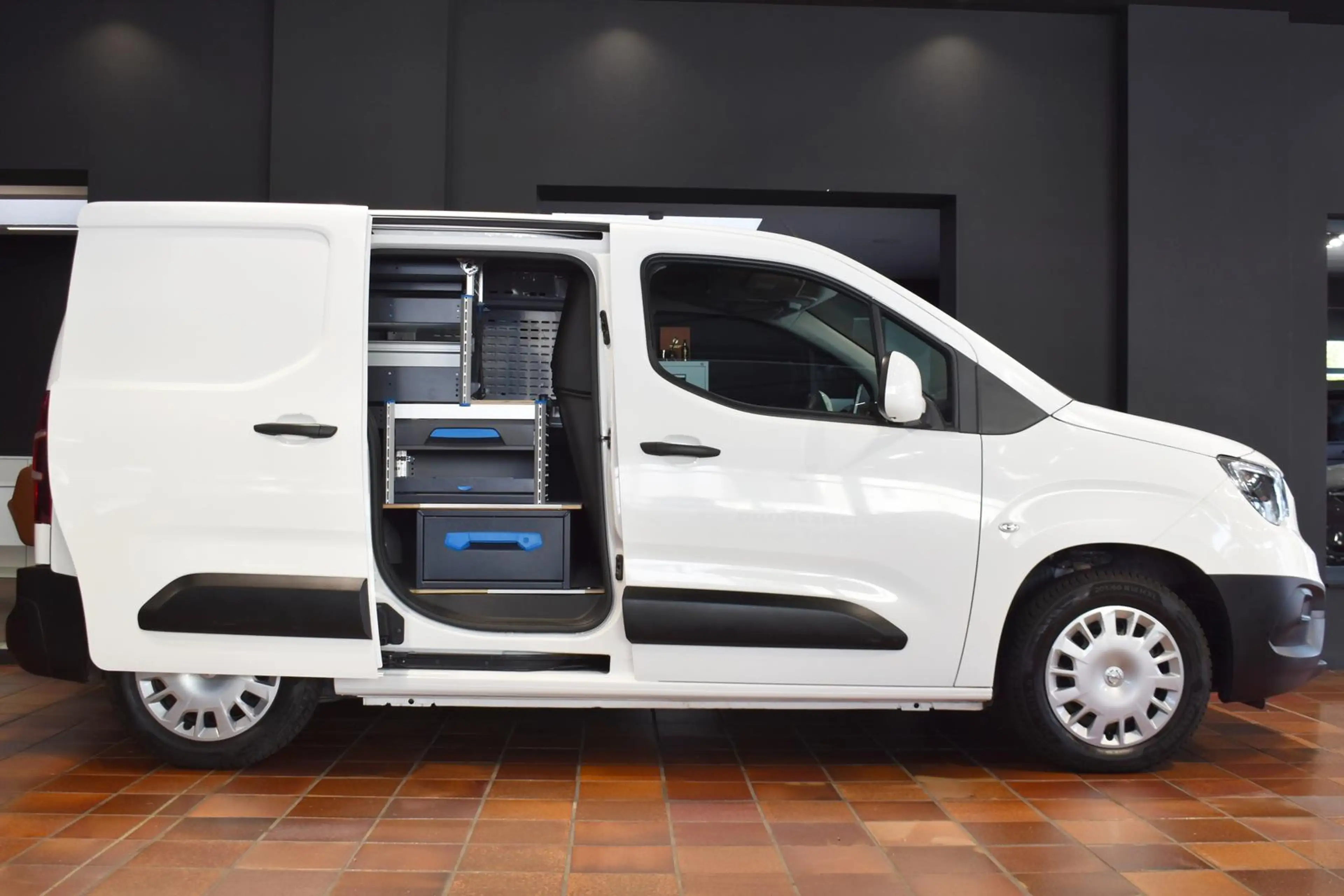 Opel Combo CARGO 1.5 D EDITION SORTIMO-WERKSTATT TEMPOMAT SIT — photo 15