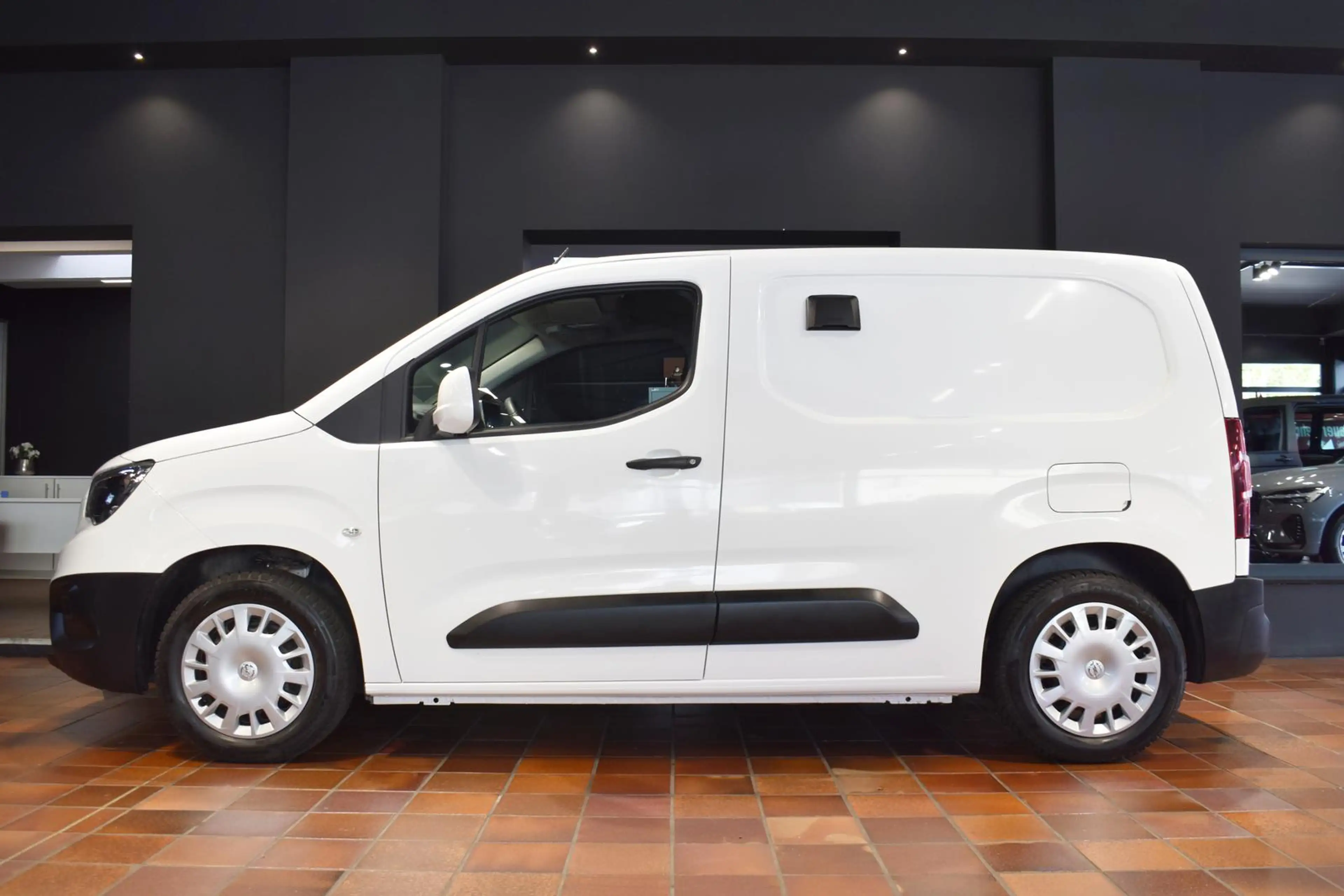 Opel Combo CARGO 1.5 D EDITION SORTIMO-WERKSTATT TEMPOMAT SIT — photo 4