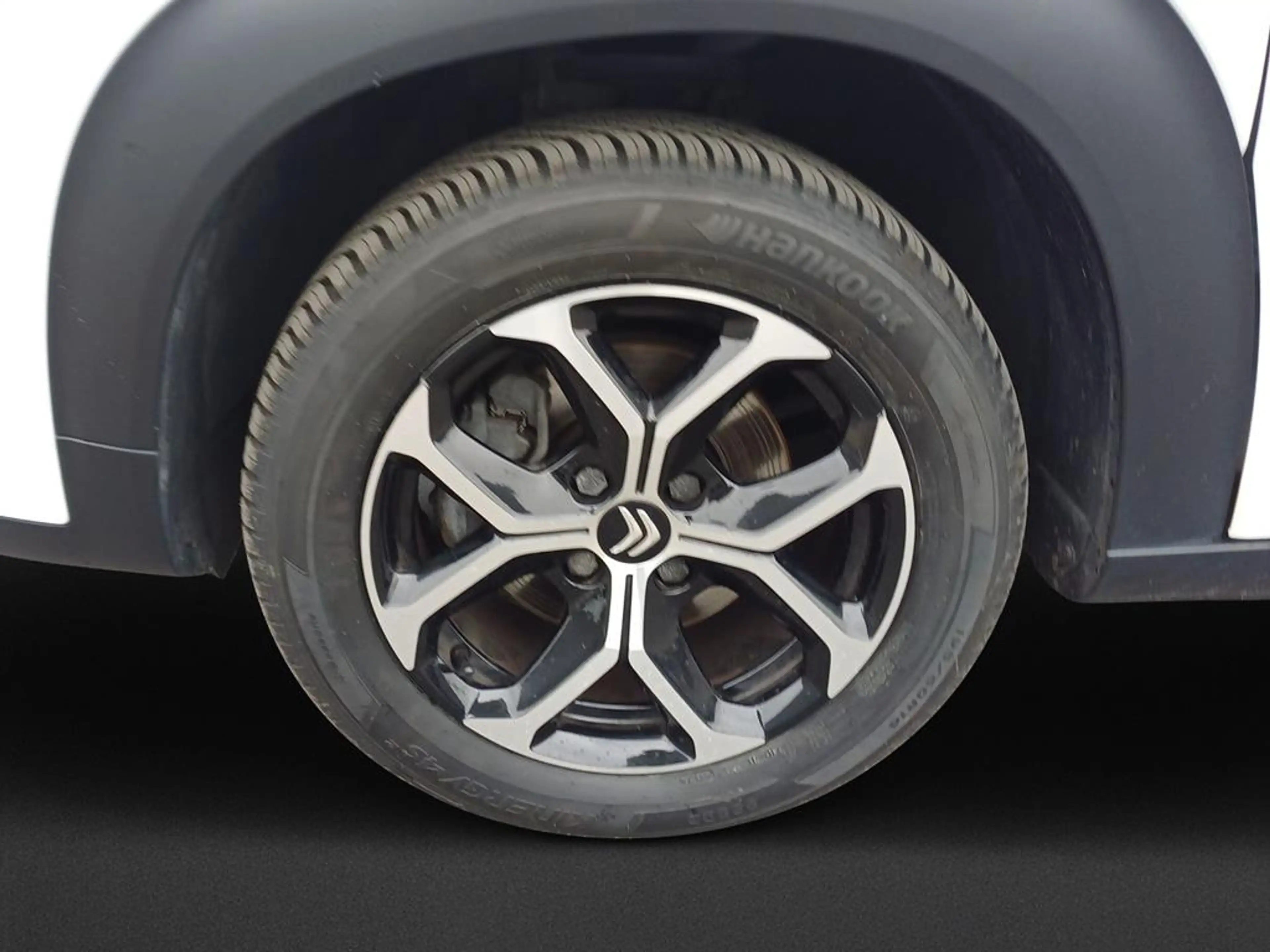 Citroen C3 Aircross PureTech 110 S&S Shine — photo 8