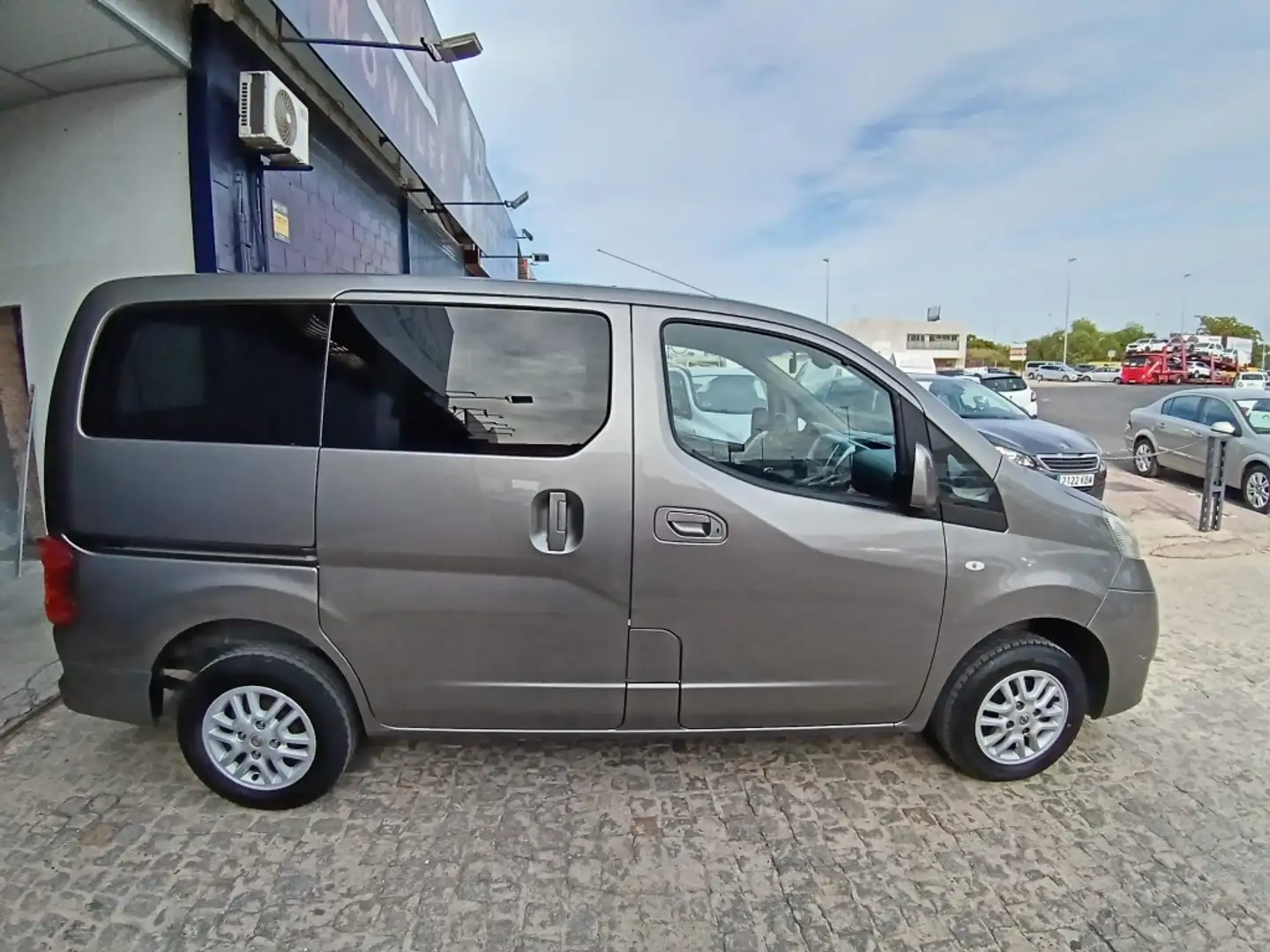 Nissan NISSAN NV200 M1 Monovolumen  Manual de 5 Puertas Grau - 2