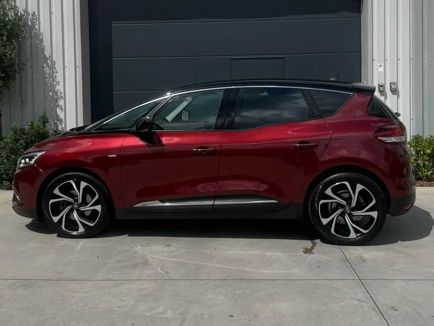 Renault Scenic TCE 140 BOSE EDITION - AUTOMAAT - - 2