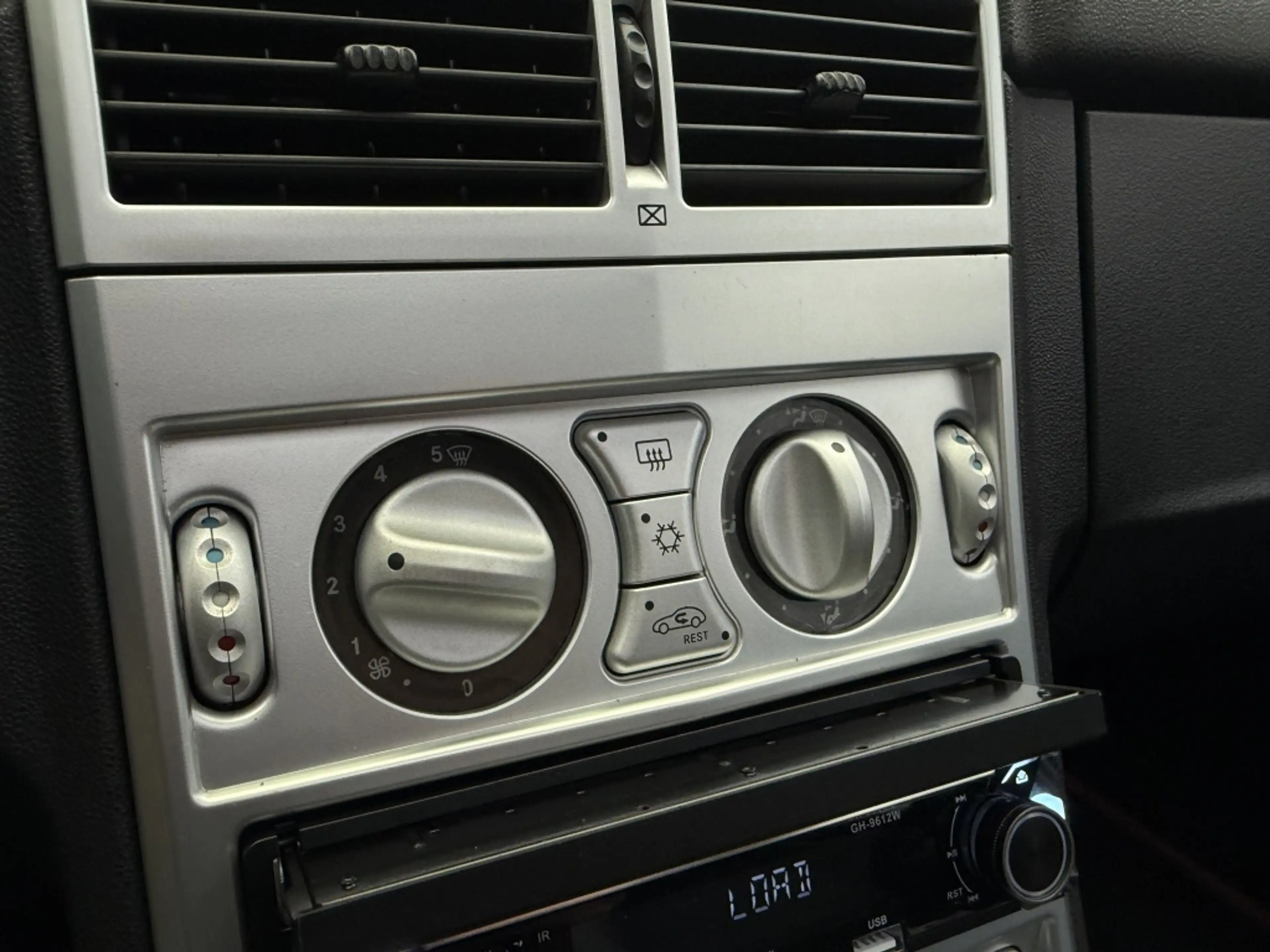 Chrysler Crossfire 3.2 V6 SRT-6 430PK! — photo 13