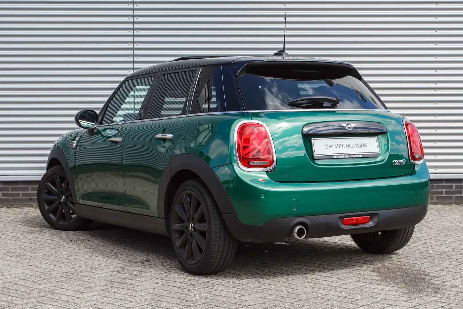 MINI Cooper Hatchback 60 Years Automaat / Panoramadak / LED / Verde - 2