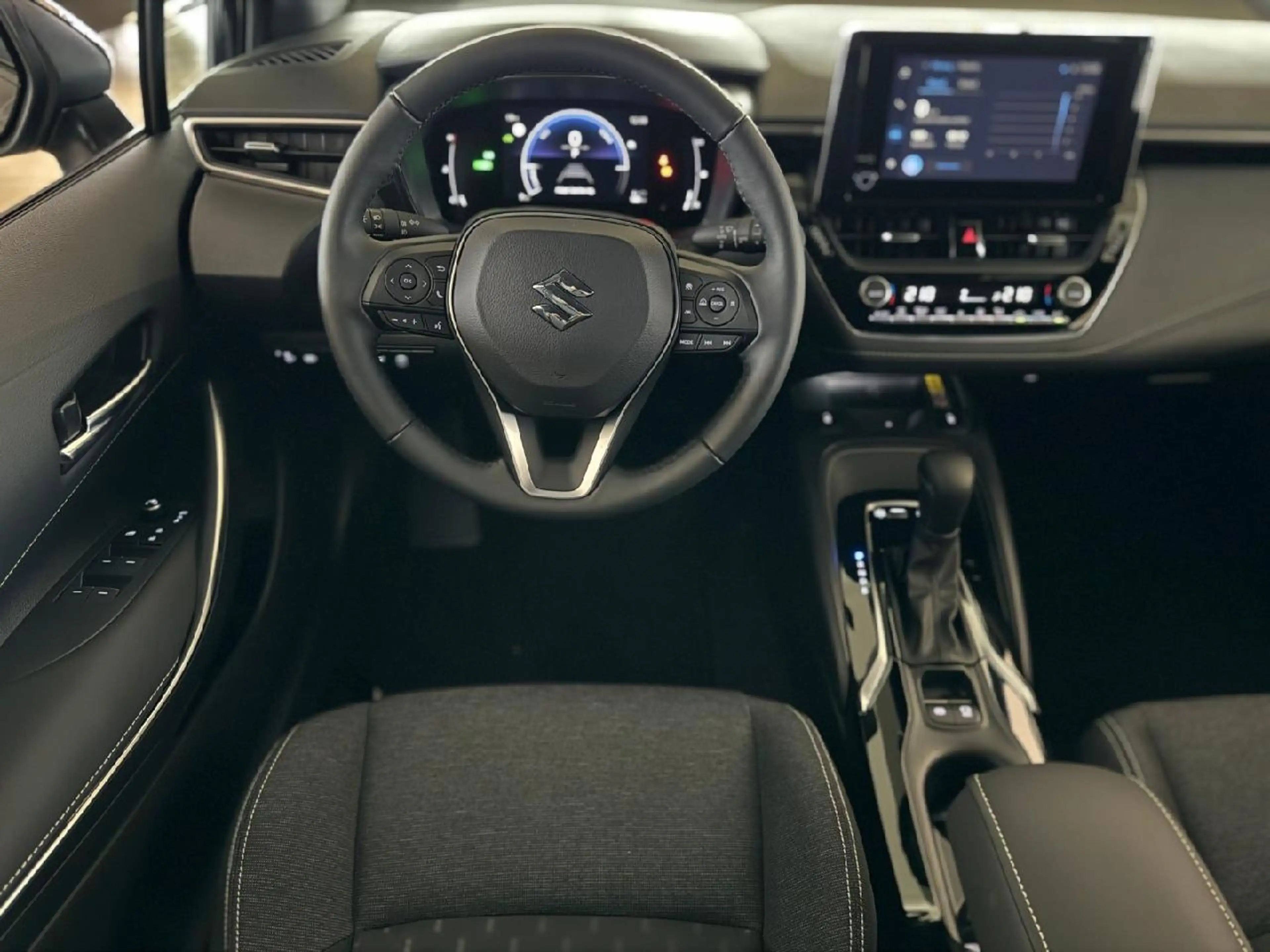Suzuki Swace 1.8 Hybrid Comfort+ Kamera, nicht gefahren — photo 11