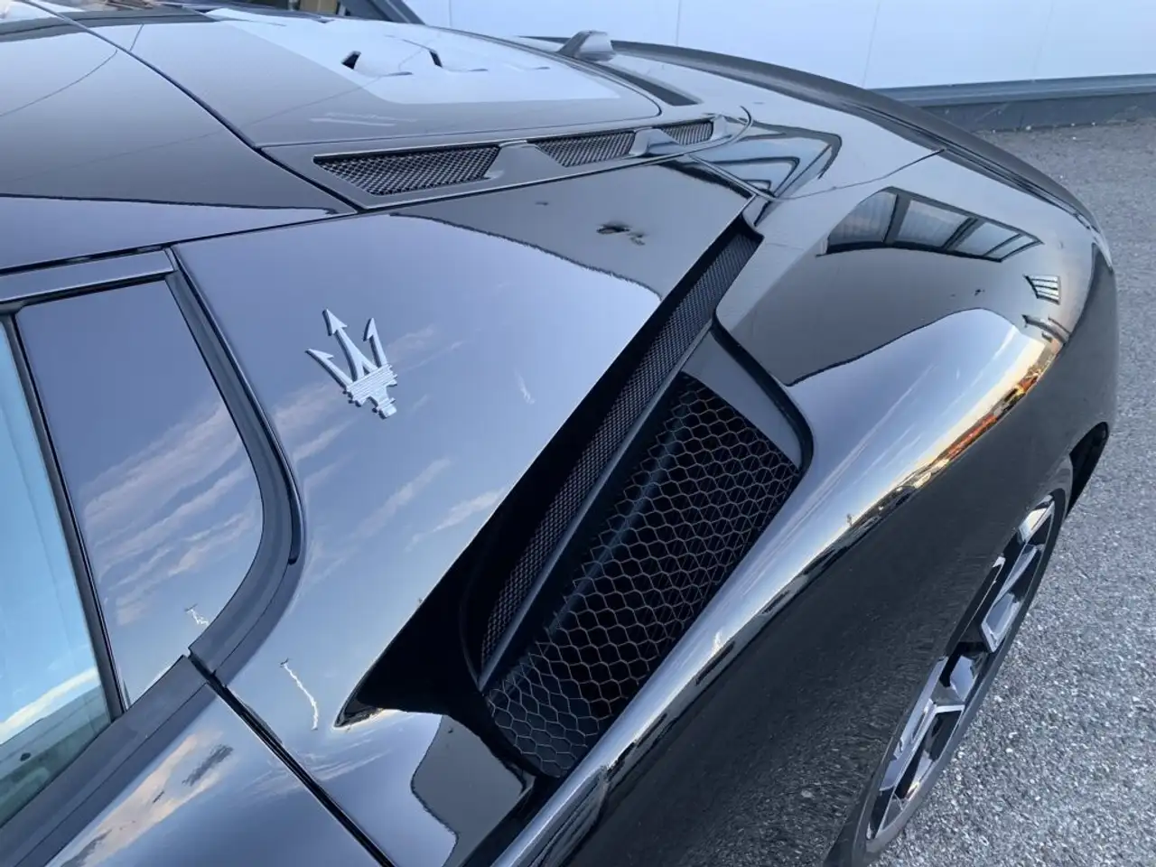 Maserati MC20 2021 — фото 10
