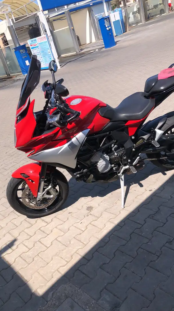MV Agusta Turismo Veloce 800 - 2