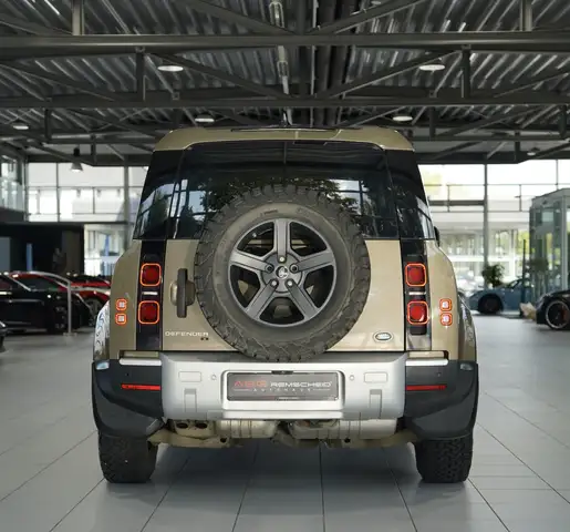 Land Rover Defender view 8