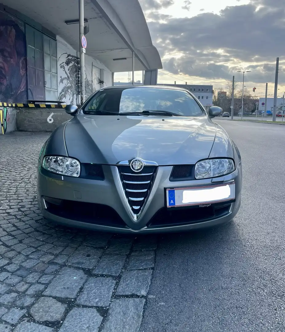 Alfa Romeo GT 3,2 V6 24V Distinctive - 2